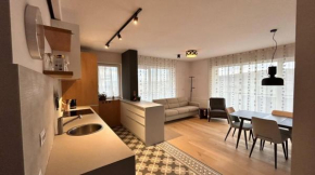 The Comfy Nest - Parking, King Size Bed, Smart Tv